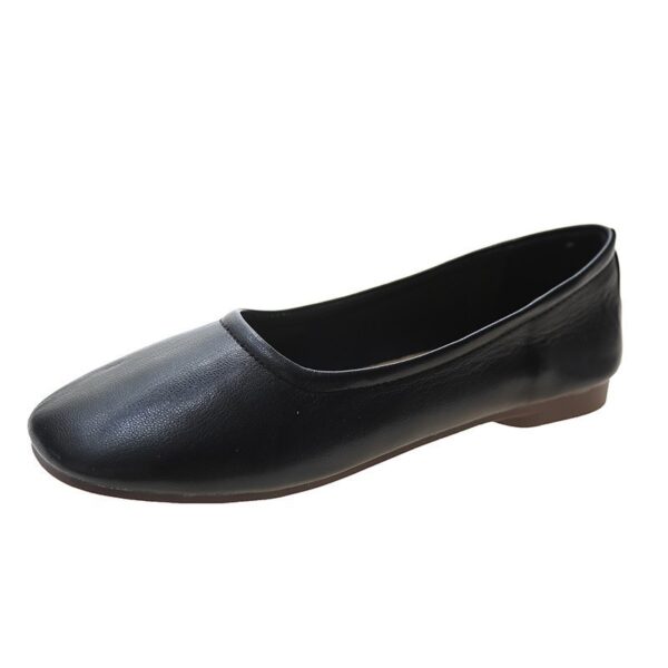 wide mouth flat shoes